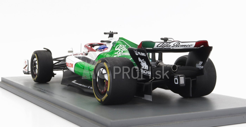 Spark model Alfa romeo F1 C42 Team Orlen Racing N 77 Azerbaijan Gp 2022 Valtteri Bottas - Con Vetrina - With Showcase - Special Box 1:18 Biela červená zelená