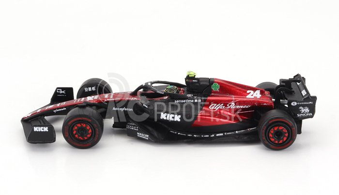 Spark-model Alfa romeo F1 C43 Team Stake N 24 Sezóna 2023 Guanyu Zhou 1:64 Čierna červená