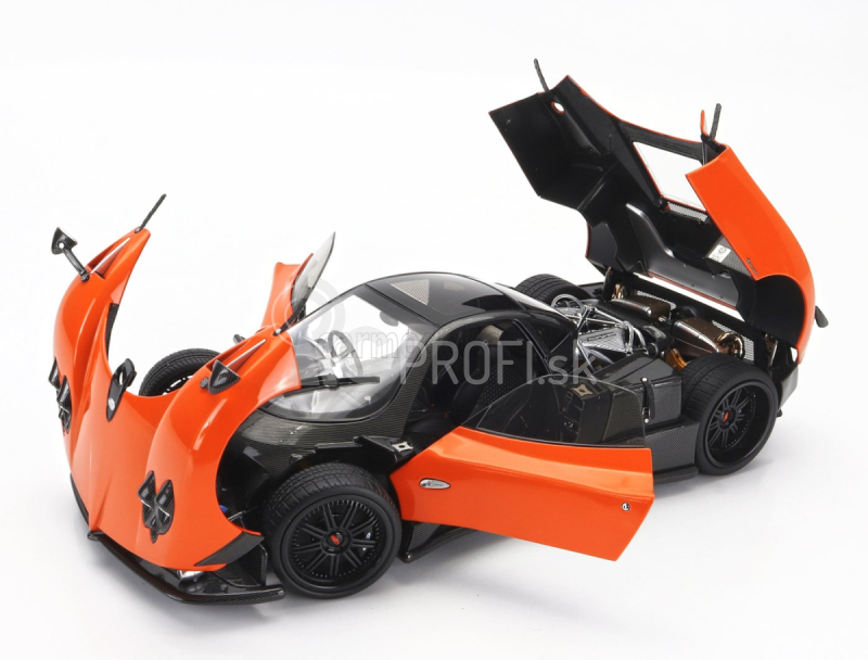 Takmer skutočný Pagani Zonda F 2005 1:18 Orange