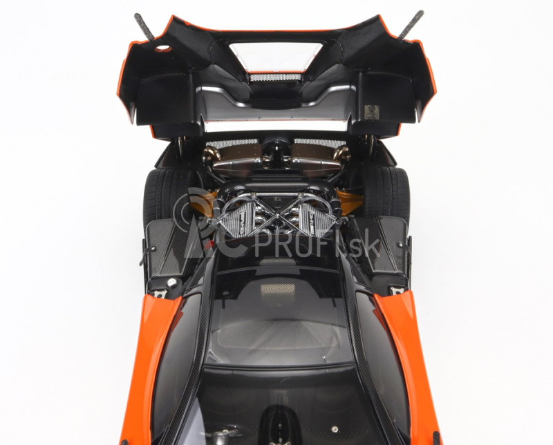 Takmer skutočný Pagani Zonda F 2005 1:18 Orange