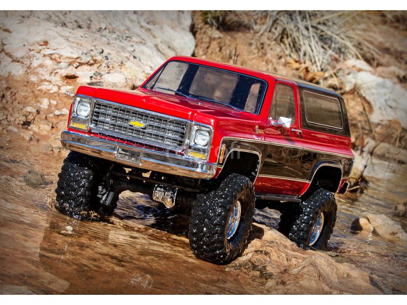 Traxxas TRX-4 Chevrolet K5 Blazer 1979 1:10 RTR čierny