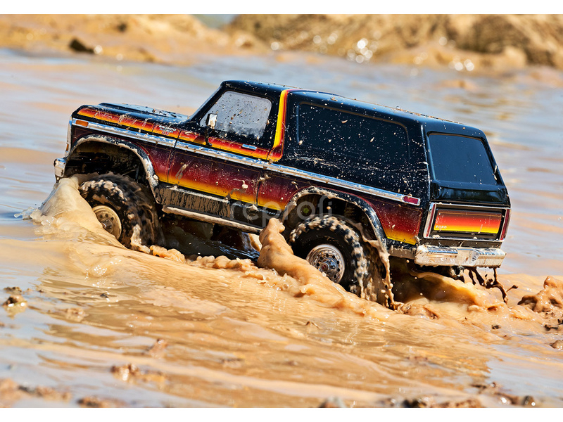 Traxxas TRX-4 Ford Bronco 1979 1:10 RTR červená