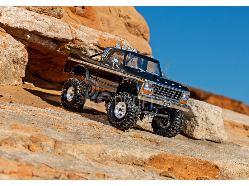 Traxxas TRX4-M Ford F-150 1979 1:18 RTR čierny