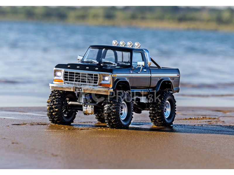 Traxxas TRX4-M Ford F-150 1979 1:18 RTR čierny