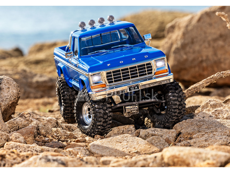 Traxxas TRX4-M Ford F-150 1979 1:18 RTR čierny