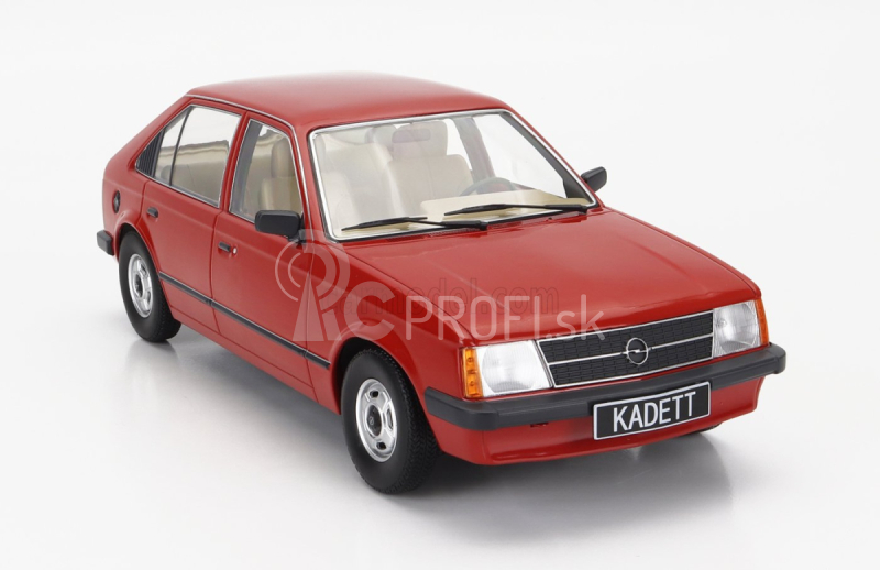 Triple9 Opel Kadett D 1984 1:18 Červená