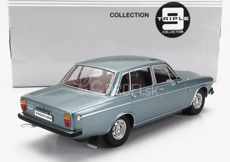 Triple9 Volvo 164 1970 1:18 Light Blue Met