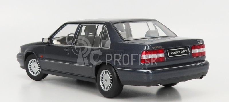 Triple9 Volvo 960 1996 1:18 Lilek Perla