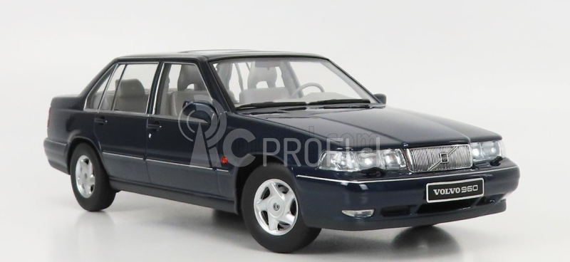 Triple9 Volvo 960 1996 1:18 Nautic Blue Pearl