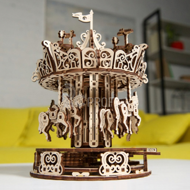 Ugears 3D drevené mechanické puzzle kolotoč