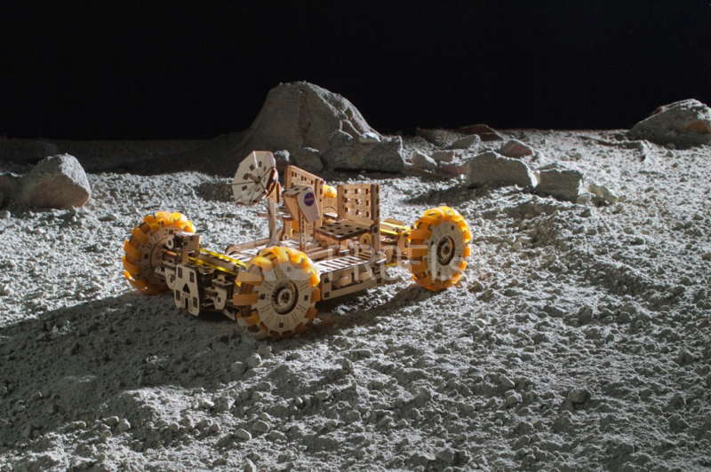 Ugears 3D drevené mechanické puzzle NASA, Lunárny rover