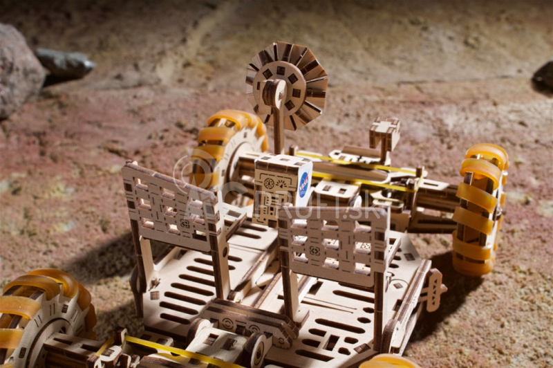 Ugears 3D drevené mechanické puzzle NASA, Lunárny rover