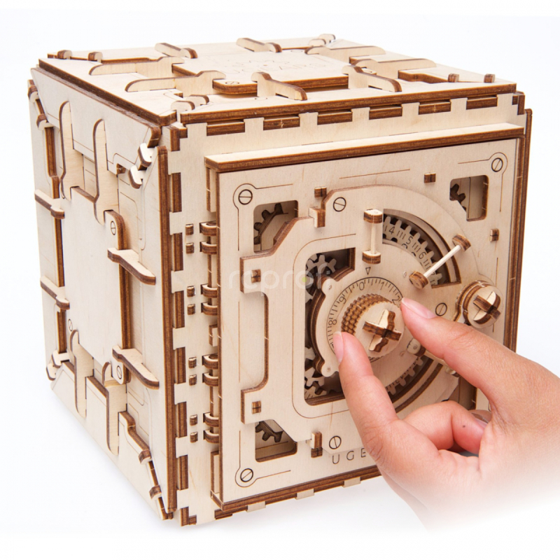 Ugears 3D drevené mechanické puzzle Trezor