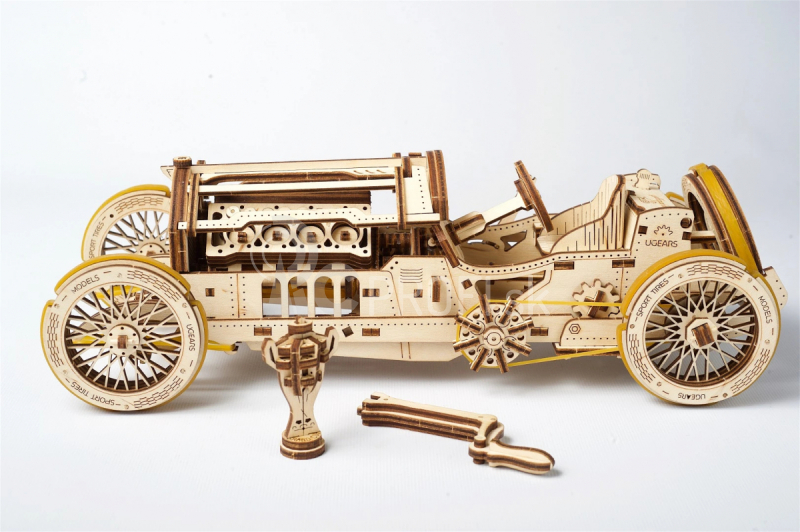 Ugears 3D drevené mechanické puzzle U9 Auto (Grand Prix)