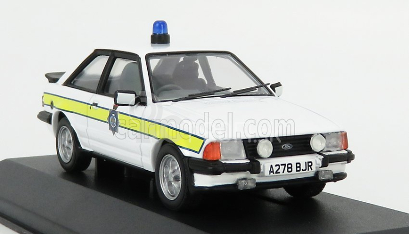 Vanguards Ford england Escort Mkiii Xr3i Police 1990 1:43 bielo žltá