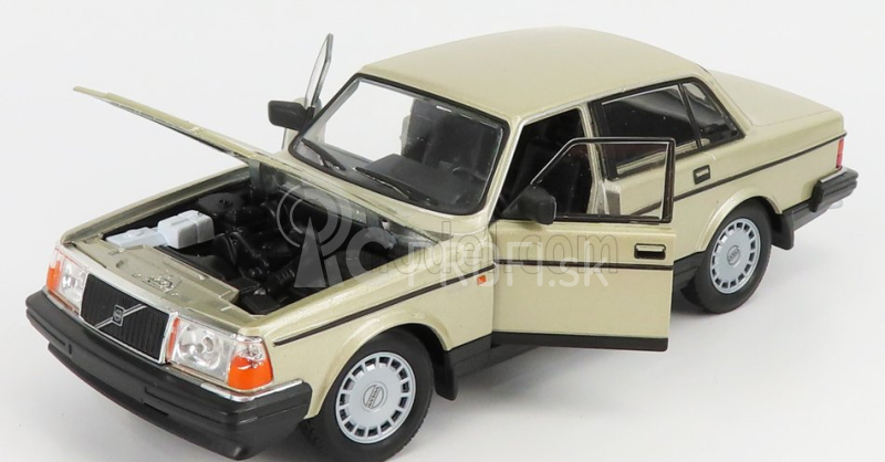 Welly Volvo 240 Gl 1986 1:24 Gold Met