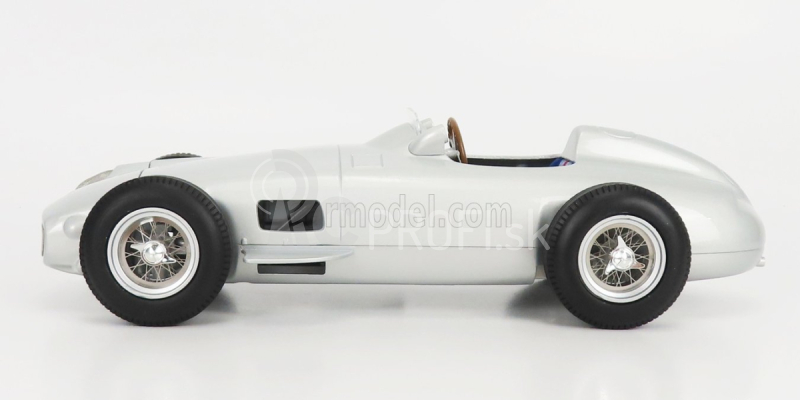 Werk83 Mercedes Benz F1 W196 N 0 hladká karoséria 1954 1:18 strieborná