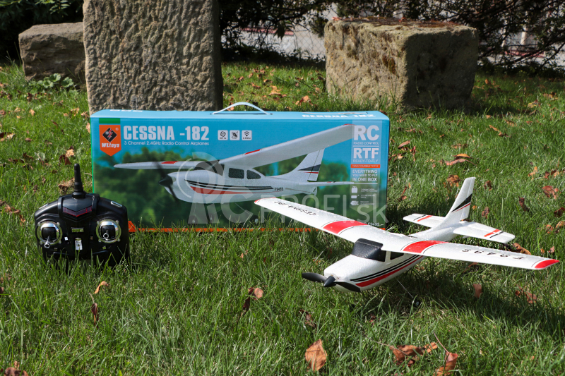 RC lietadlo Cessna 182