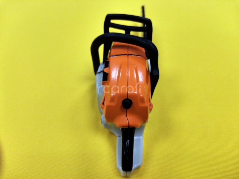 Model motorovej píly Stihl so zvukom 1:10