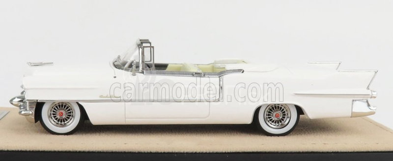 Známka-modely Cadillac Eldorado Biarritz 1955 Open Top 1:43 Biela